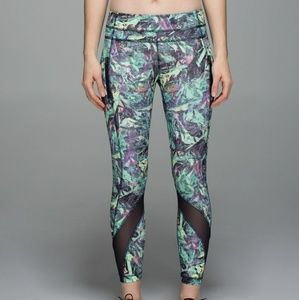 Lululemon Irridescent Multi Crop Pants sz 4